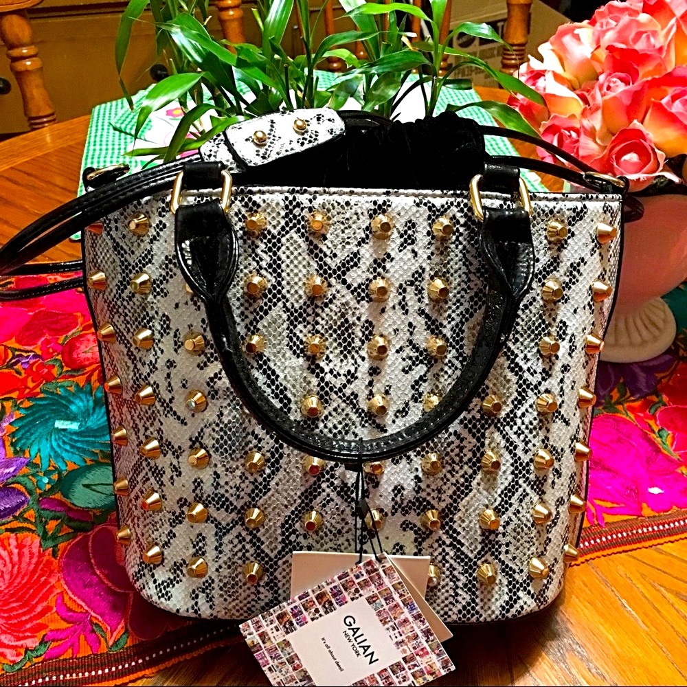 Studded Drawstring Snake print Purse! New! - Picture 1 of 5